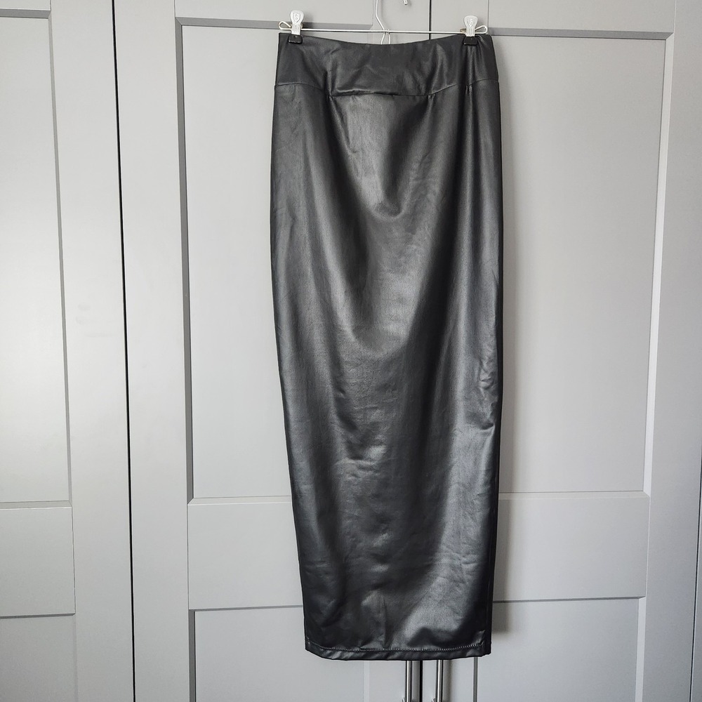 New Skims Vegan Faux Leather Skirt Swim Cover-Up Long Black Slit Onyx Lined NWT - Picture 2 of 12